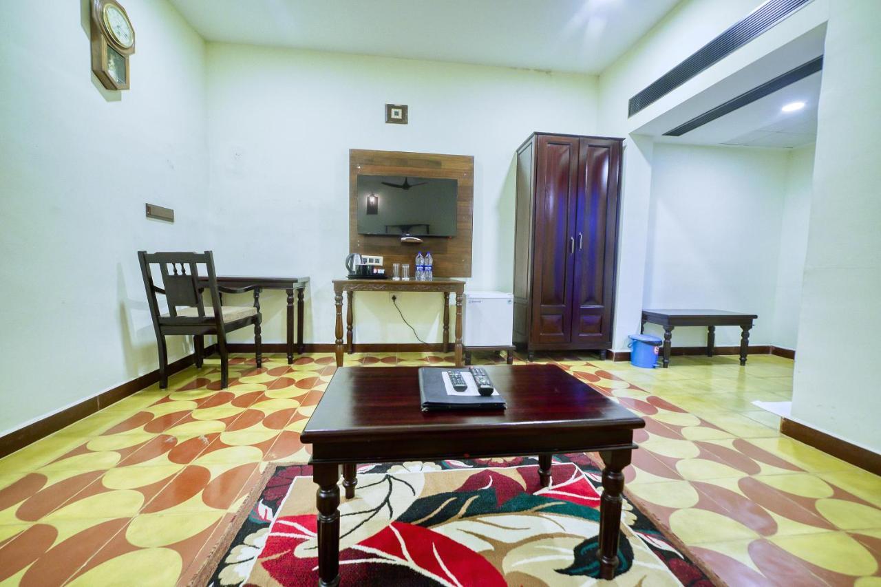 Hotel Windsor Castle Salem Εξωτερικό φωτογραφία